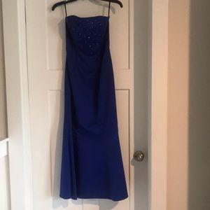 Jessica McClintock prom dress/ball gown. Size 3. Blue with sparkles and gems